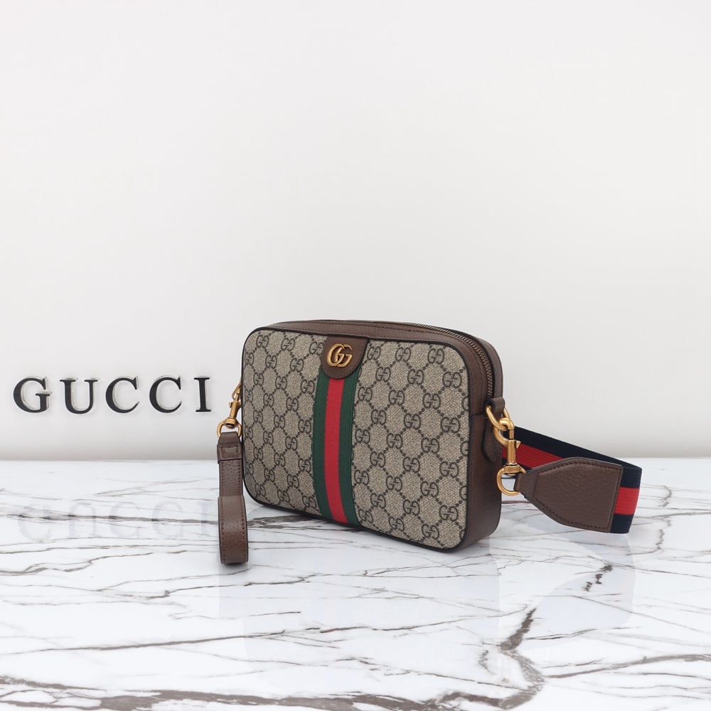 Designer Crossbody/Belt Bag w/ Zipper Closure