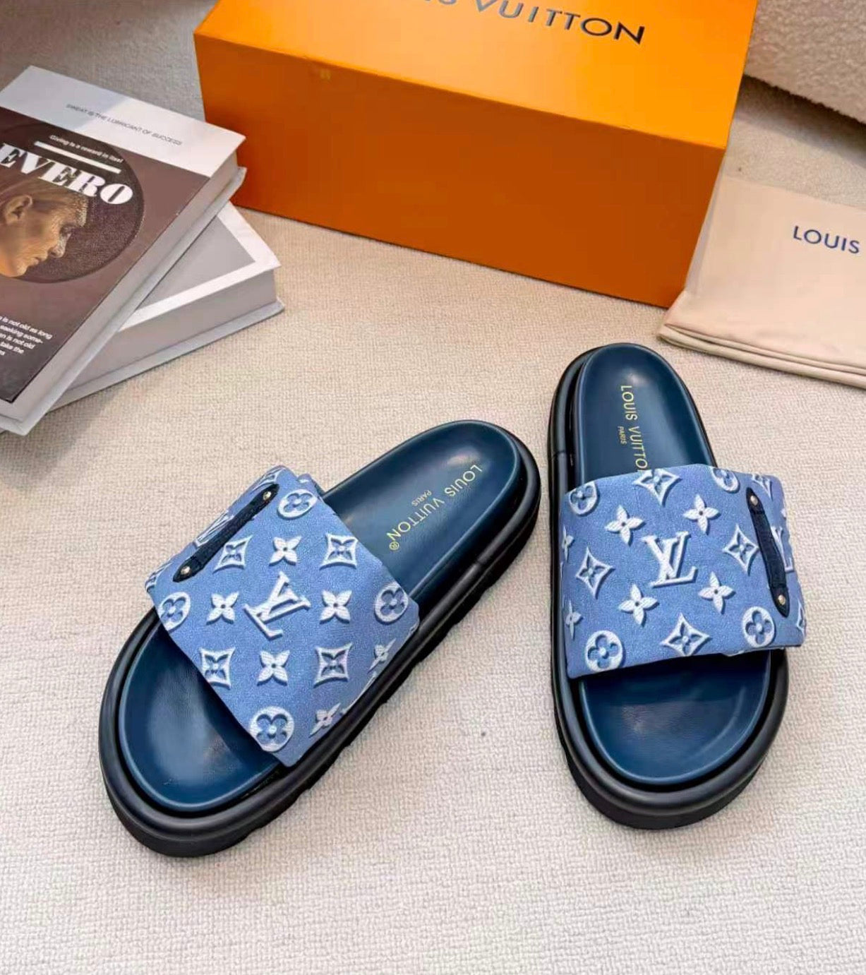 Padded Upper Comfort Slide