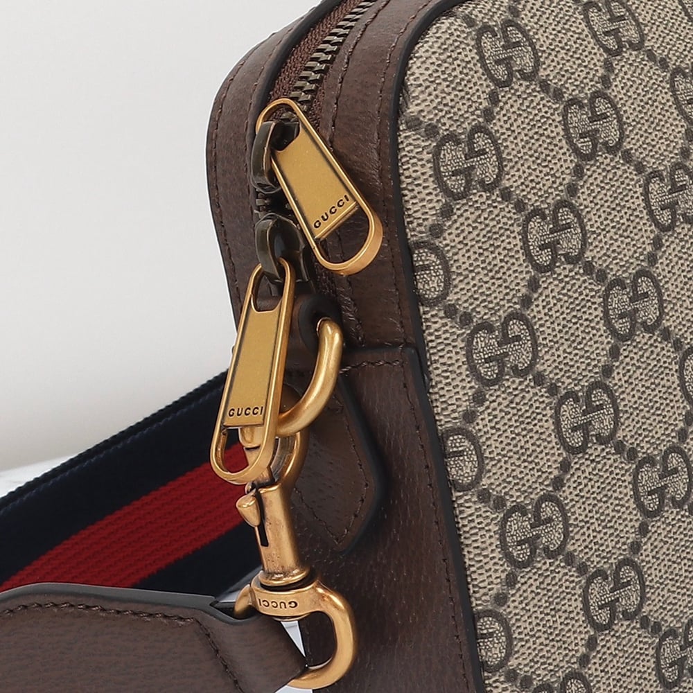 Designer Crossbody/Belt Bag w/ Zipper Closure