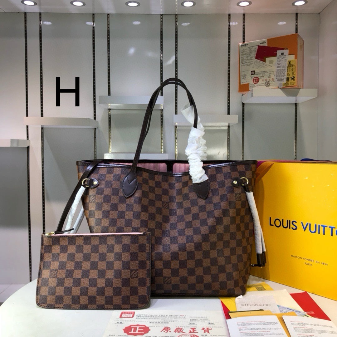 Classic Designer Tote - G M