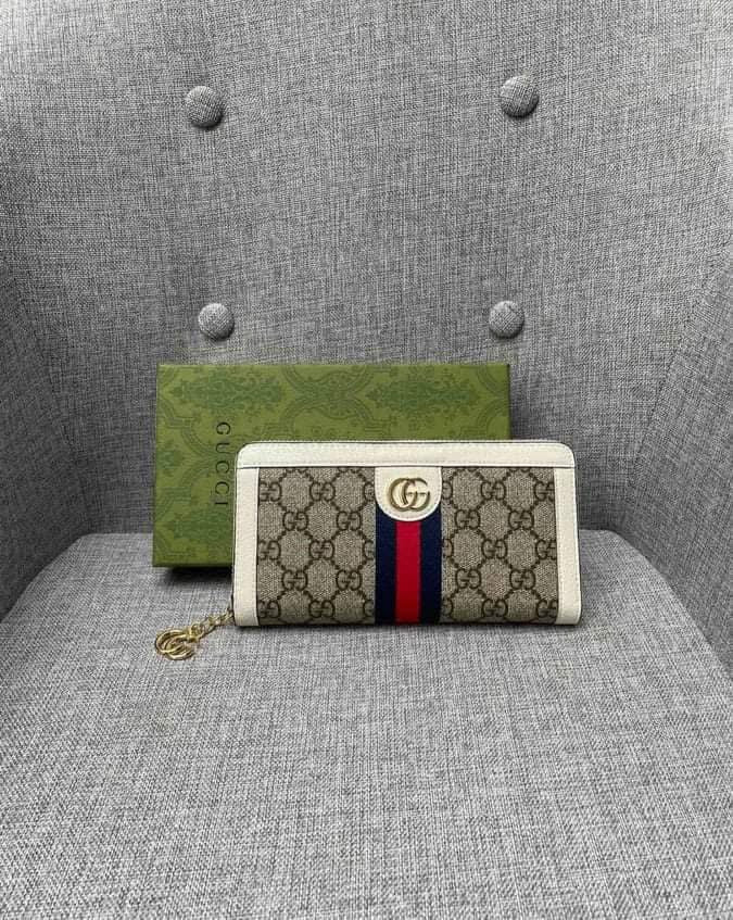 G G White Designer Wallet