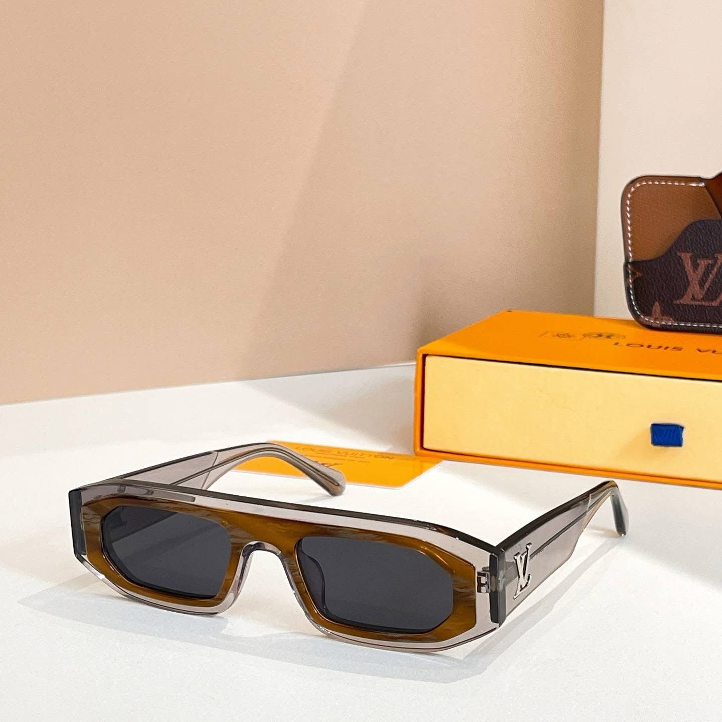 Designer Pilot Sunglasses