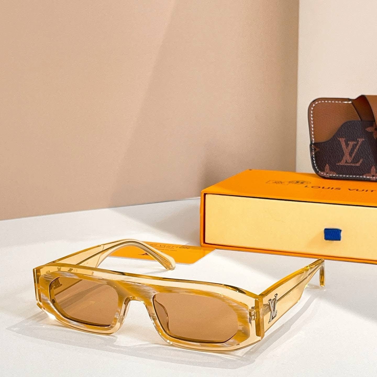 Designer Pilot Sunglasses