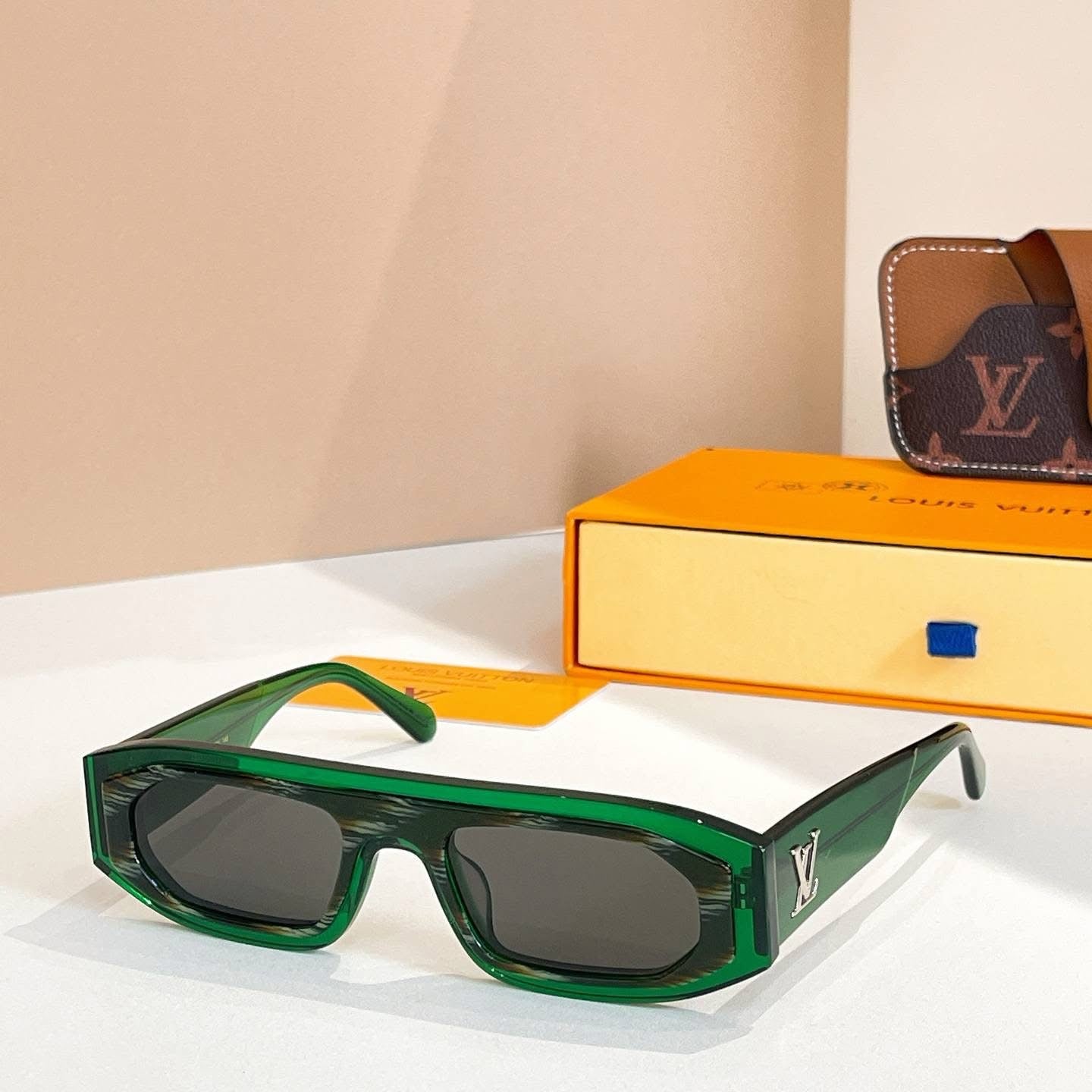 Designer Pilot Sunglasses