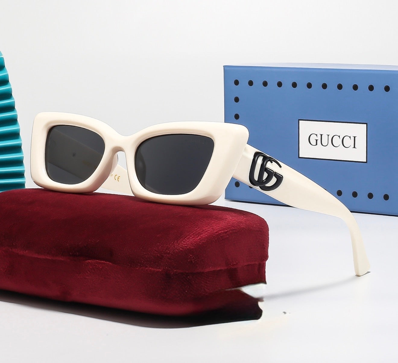 Luxurious Cat-Eye Silhouette Sunglasses