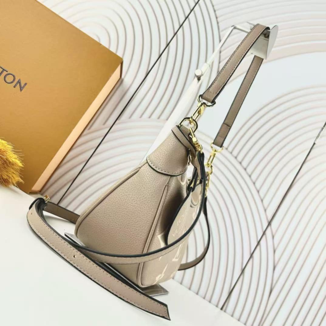 Mono Design Shoulder Bag