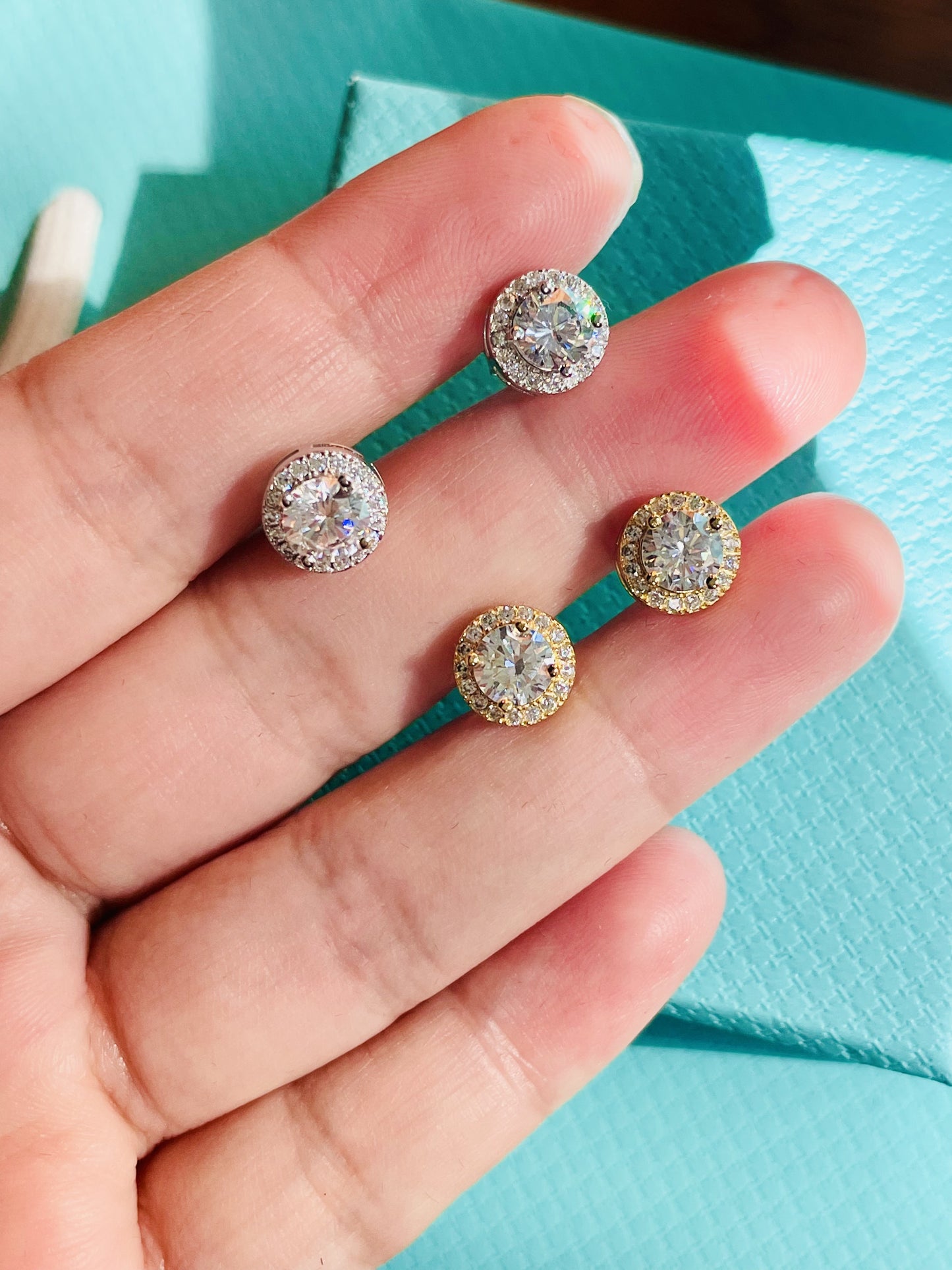 Sparkly Round Earrings